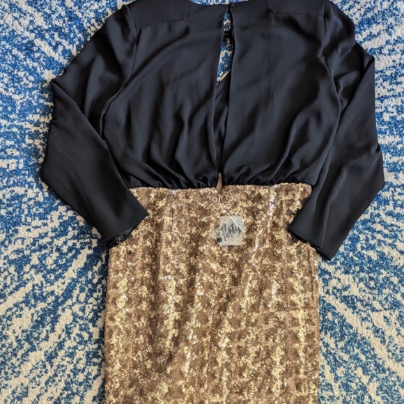 Lovely sequined party dress - Picture 2 of 5